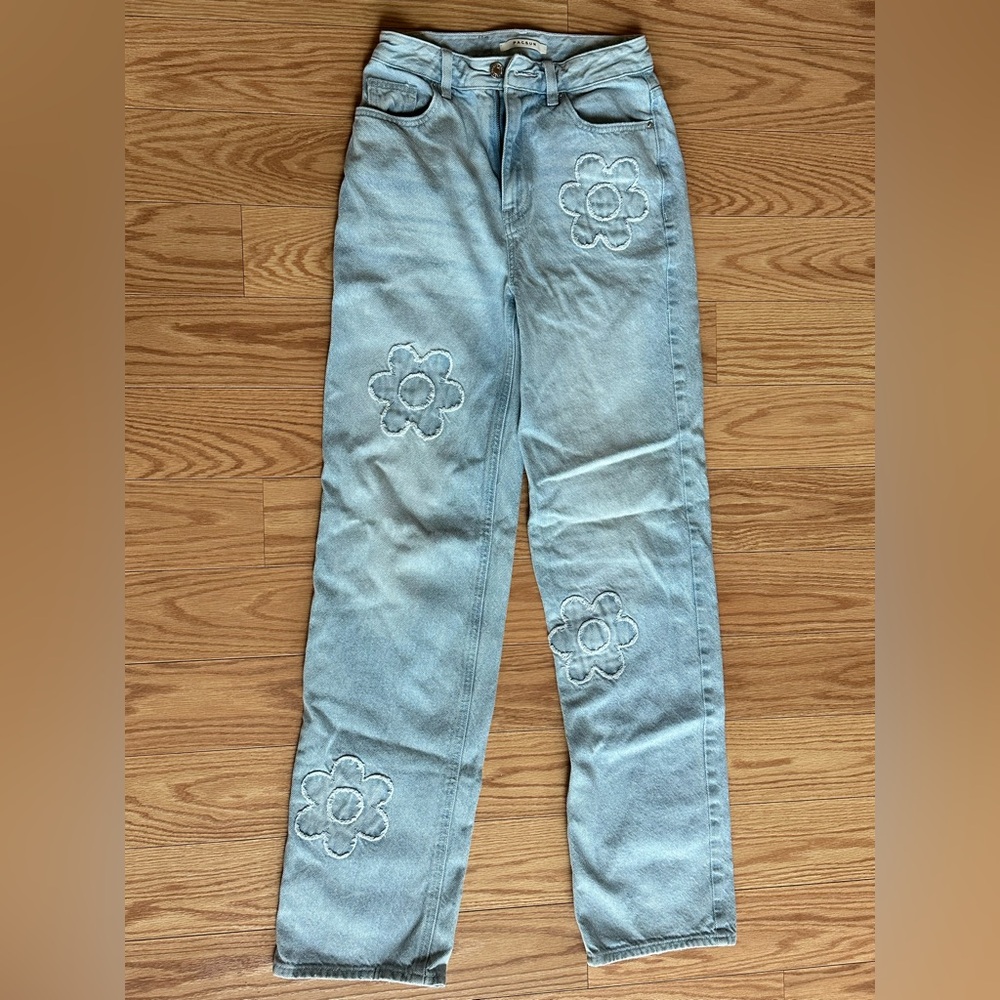 Pacsun Floral Embroidered Women's Jeans